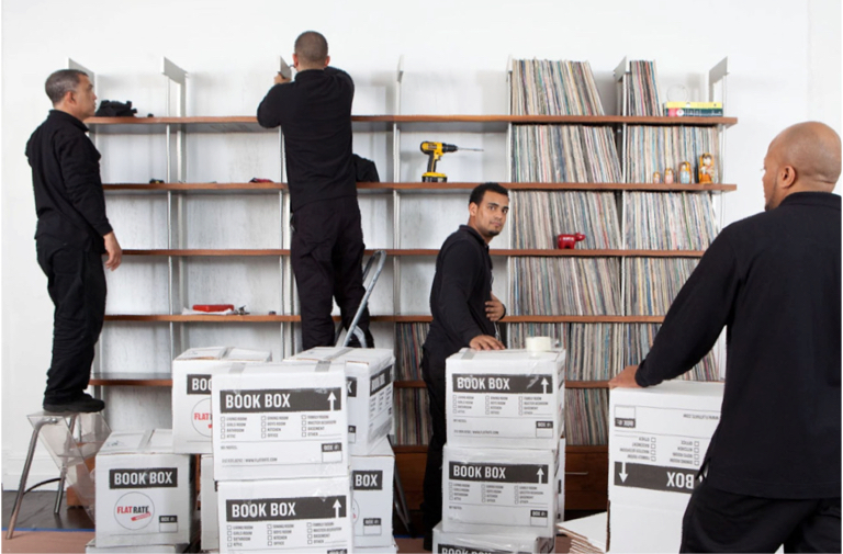 FlatRate Movers organize books