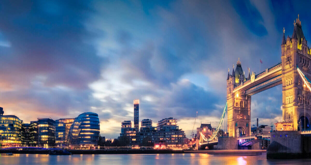 London bridge at twilight