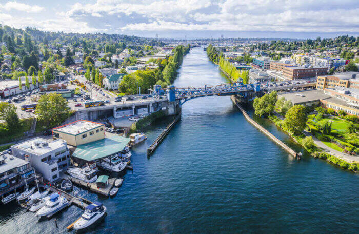 aerial of fremont bridge in seat Looking For a Mover in Seattle? Here Are 5 Tips
