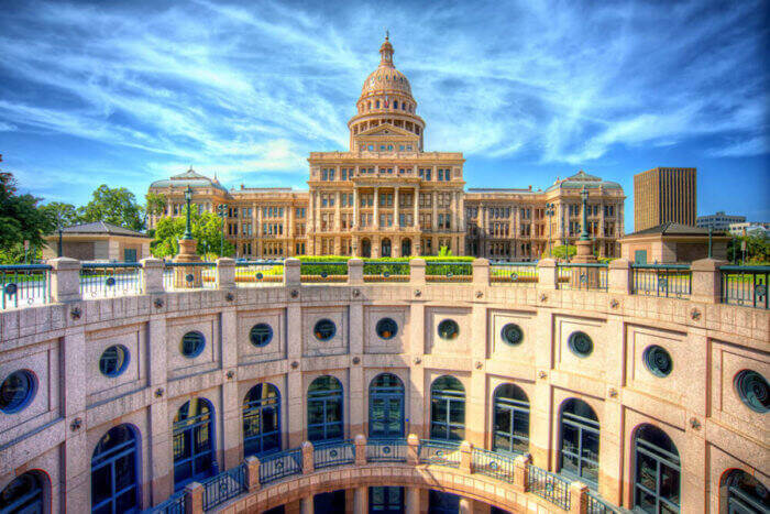 texas state capitol building in  Looking for a Mover in Austin? Here Are Some Tips.