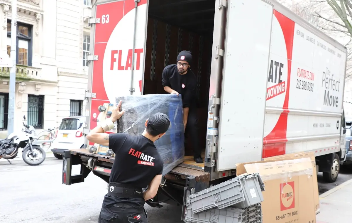 crossCountryMovingTruck@2x.webp